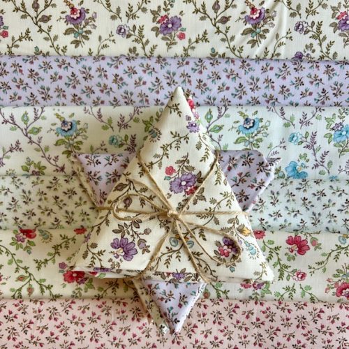 Pretty little blooms fat quarter pack